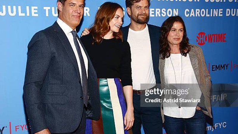 在简约风格装修效果图的设计中，尺寸的把握至关重要。以下是一些关键点：